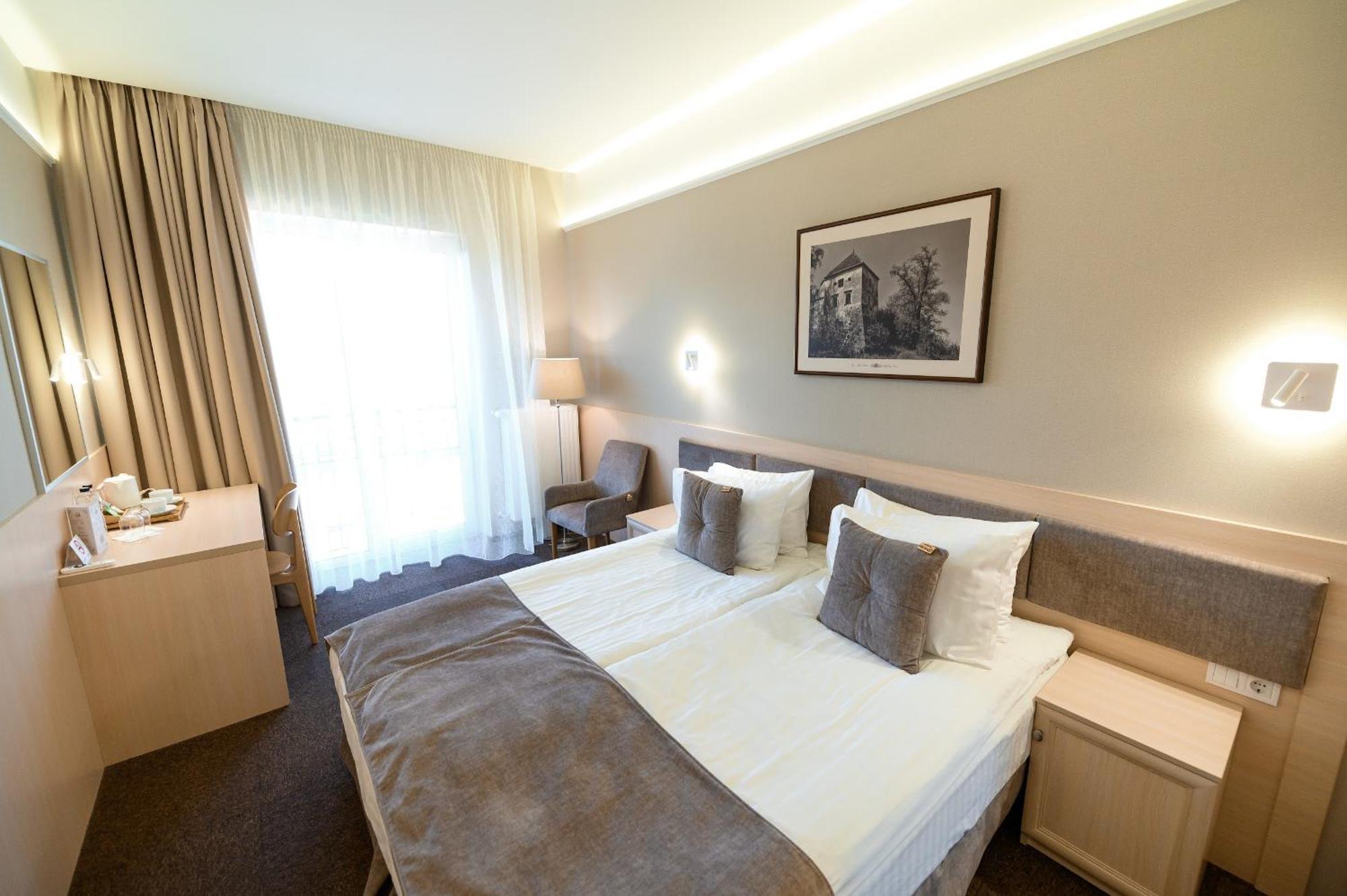 Otel Nota Bene & Restaurant 4*
